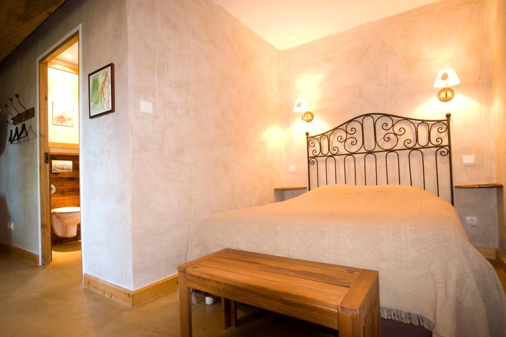 B&B La Cerisaie Francheleins Δωμάτιο φωτογραφία